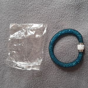(2/$20) New Mesh Crystal Bracelet with Crystal Magnet Clasp Sea Blue